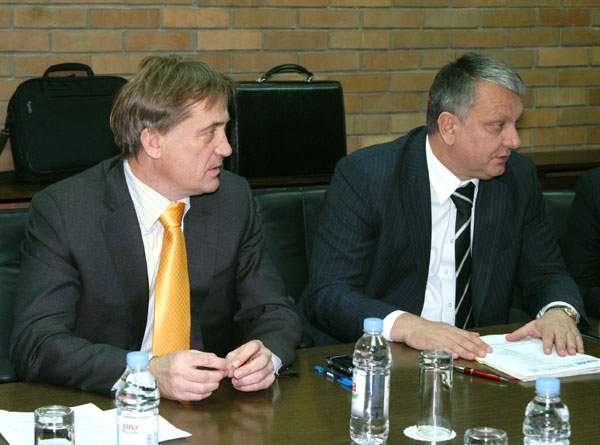 2009. 12. 16. -  Ministar Kalmeta primio predstavnike Sindikata Hrvatskih željeznica